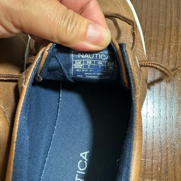 NAUTICA kids Sneakers in size 3 Great condition - Picture 9 of 10